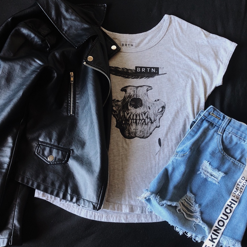 ‼️PRICE DROP‼️ Burton scoop-neck t-shirt